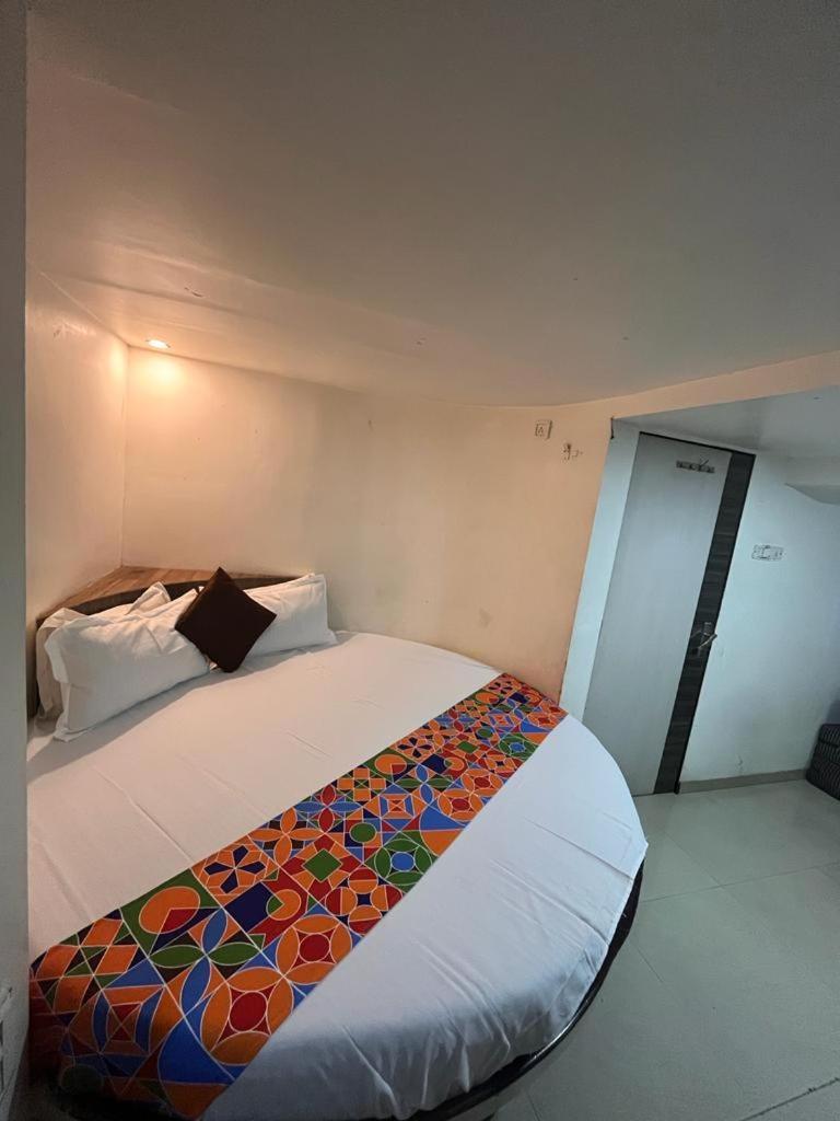 Hotel Havana Mumbai Ngoại thất bức ảnh