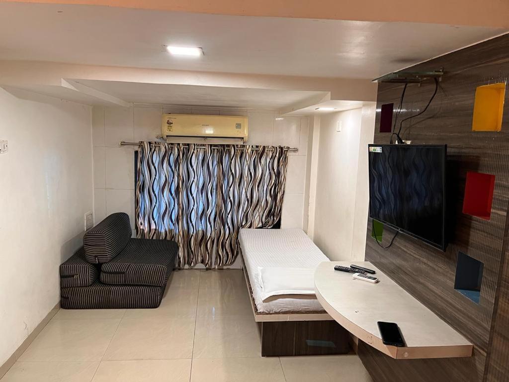 Hotel Havana Mumbai Ngoại thất bức ảnh