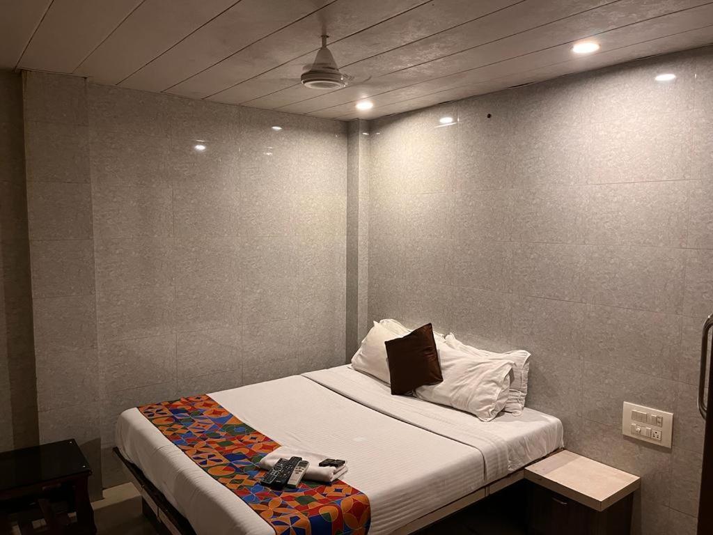 Hotel Havana Mumbai Ngoại thất bức ảnh